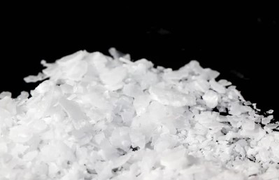 Caustic soda properties, Calcite Impacts the pH Balance